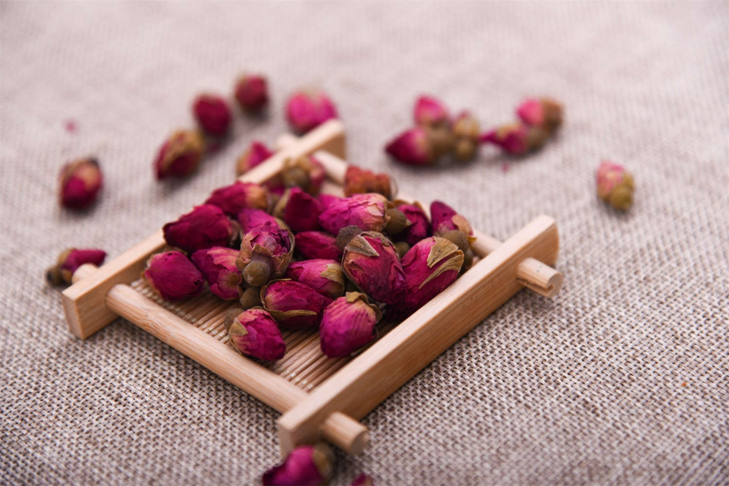高颜值美容茶：玫瑰花组合养生茶
