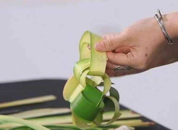 divide the blade in two