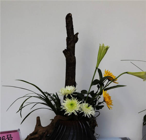 chrysanthemum flower arrangement