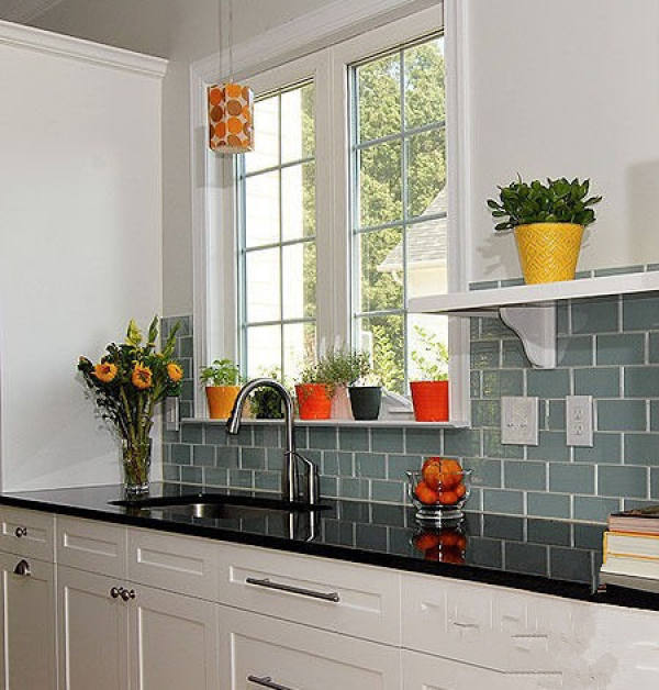 What should we pay attention to in family flower cultivation?