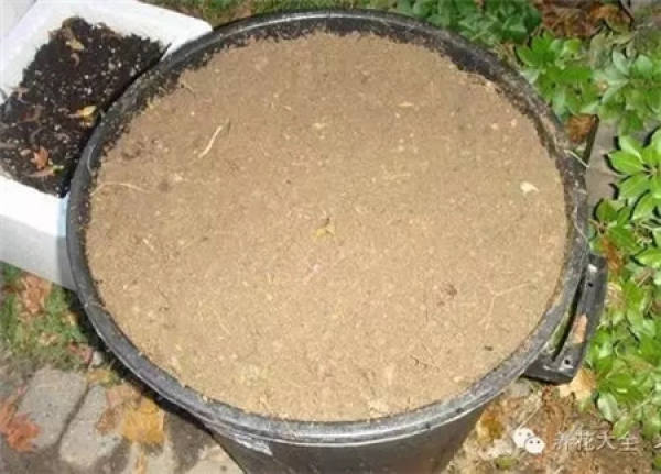 Composting of livestock manure