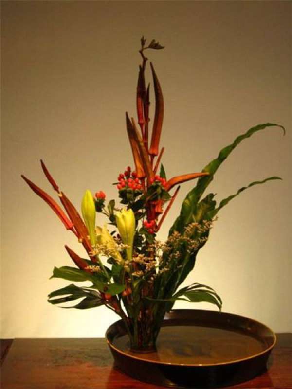 definition of wild flower arrangement