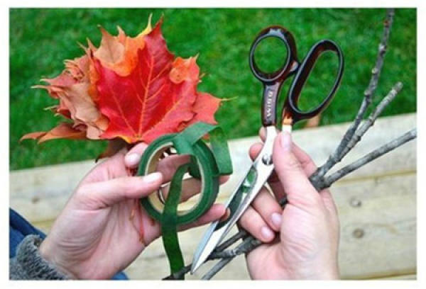 materials for maple leaves to make rose flower arrangement