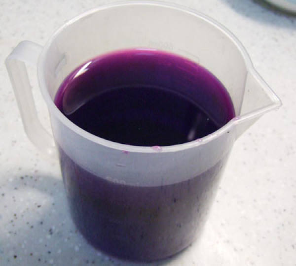 Difference between potassium permanganate and carbendazim