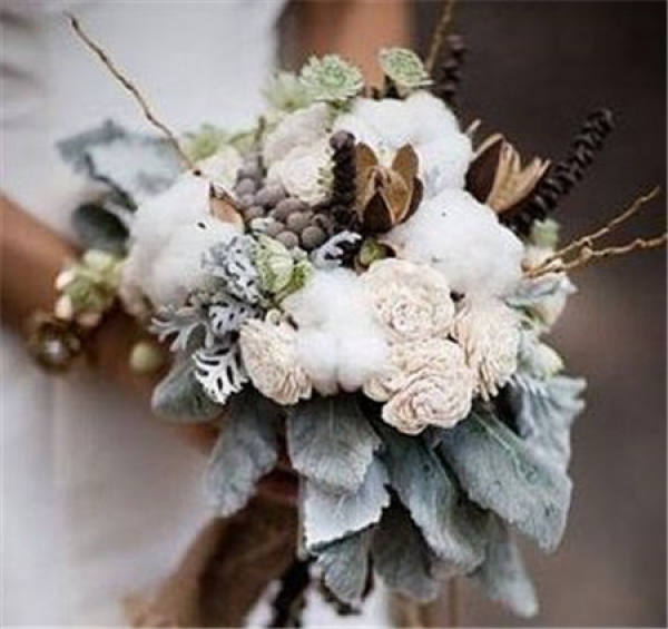 Silver leaf chrysanthemum bouquet