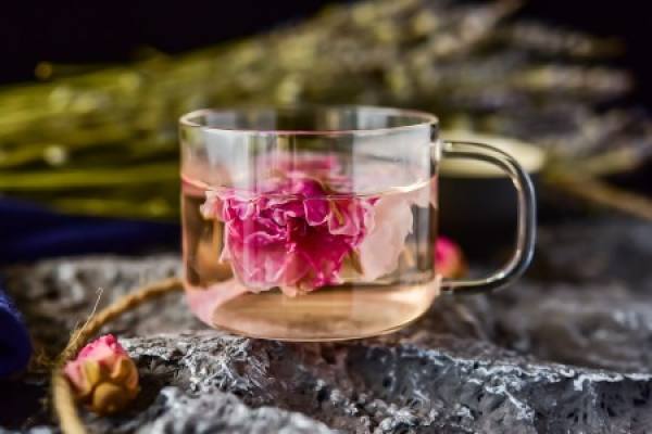 rose tea