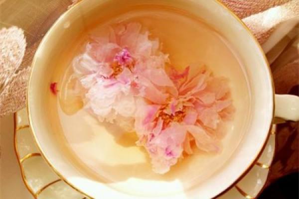 rose tea
