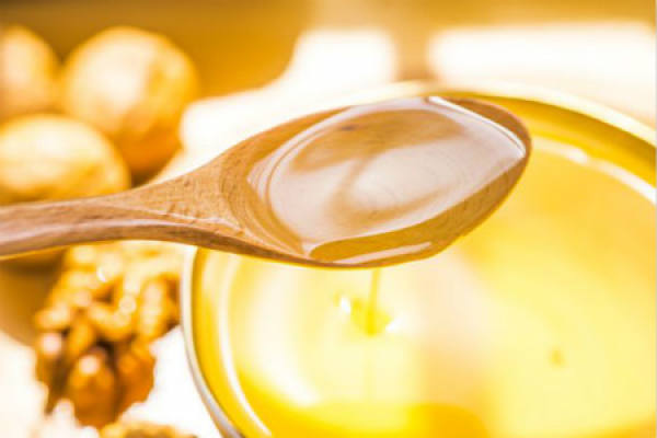 Walnut oil